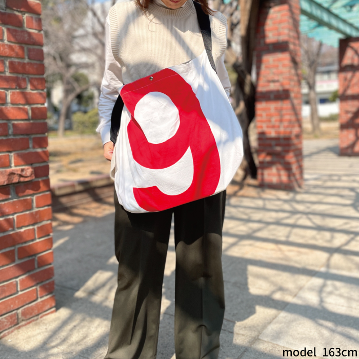 懸垂幕 ショルダーバッグ