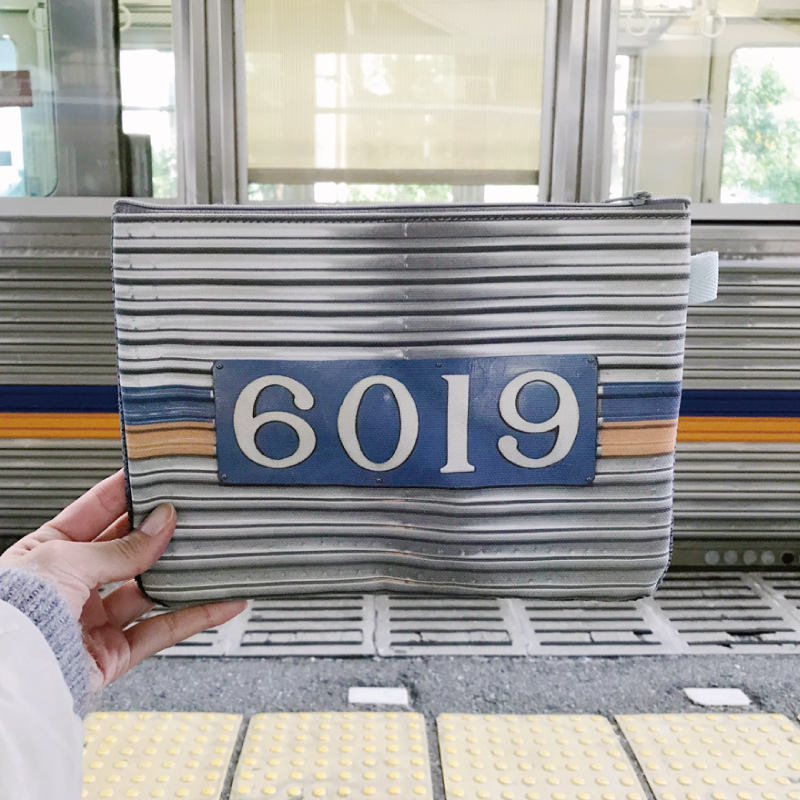 南海電鉄6000系モケットフラットポーチ