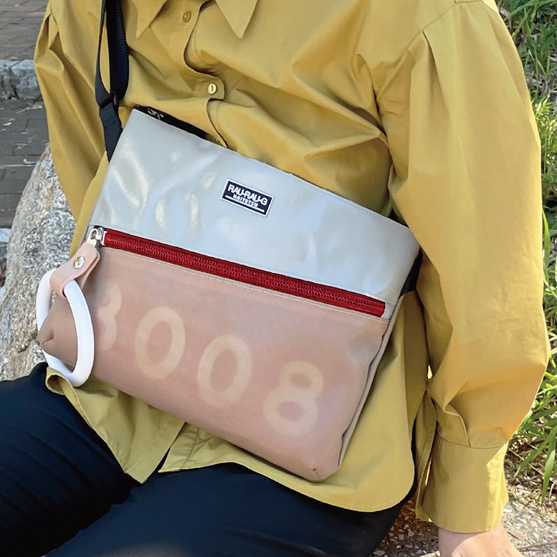 スケバンサコッシュ 神戸電鉄